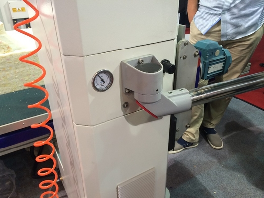 เครื่องตัดใบมีดโพลียูรีเทนฟองน้ำสั่นแนวนอน6kw