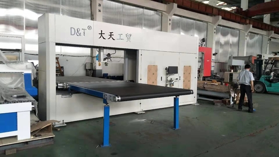 เครื่องตัดฟองน้ำแนวตั้งพร้อมมีดหมุน DTC-R2012V 5kw