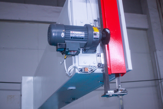เครื่องตัดโฟมแนวตั้งโพลียูรีเทนแบบแมนนวล DTLQ-4L 1.74kw