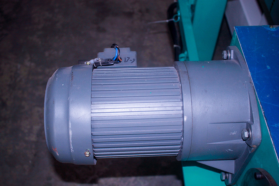 เครื่องตัดฟองน้ำ PU โฟมแนวตั้งด้วยตนเอง DTLQ-4LB D&T