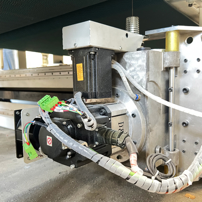 วัสดุก่อสร้าง Rock Wool CNC Contour Cutter DTC-F2012 สำหรับงานอุตสาหกรรม 1.5 มม