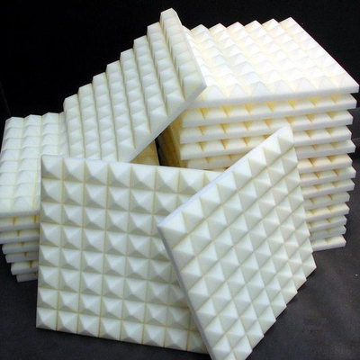 เครื่องตัดตั้งฟอง CNC เครื่องตัดหมุนสําหรับการตัดฟอง PU ที่ยืดหยุ่น การตัดลักษณะความเร็วสูง ด้วยความแม่นยําสูง