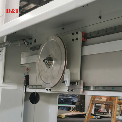 เครื่องตัดฟอง PU ที่มีประสิทธิภาพสูง พร้อมมีดสาย 5 ล้อ และระบบควบคุมที่ฉลาด