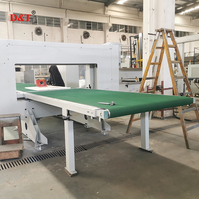 เครื่องตัดฟอง PU ที่มีประสิทธิภาพสูง พร้อมมีดสาย 5 ล้อ และระบบควบคุมที่ฉลาด