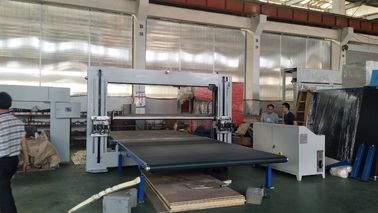 เครื่องตัดโฟม PU แบบยืดหยุ่นโซฟาตัด 2D CNC แนวตั้งและแนวนอน