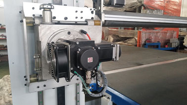 เครื่องตัดโฟม PU แบบยืดหยุ่นโซฟาตัด 2D CNC แนวตั้งและแนวนอน