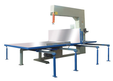 D & T PU โฟมเครื่องตัดแนวตั้งสไตรีน Cnc เครื่องตัดฟองน้ำกับ CE