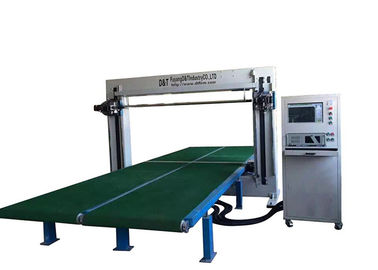 เครื่องตัดใบมีดสั่นแม่นยำ CNC Machine เครื่องจักรโฟมโพลียูรีเทนอัตโนมัติ
