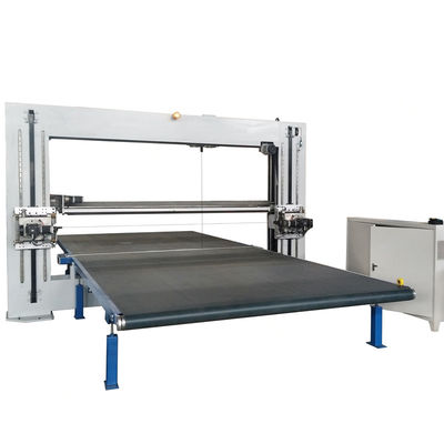 เครื่องตัดซีเอ็นซีใบมีดคู่ 10m / นาทีสำหรับรูปร่าง PU 3D ที่ยืดหยุ่น CE