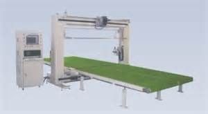 ฟองน้ำยาง CNC เครื่องตัดใบมีดสั่น 6 เมตร/นาที เครื่องตัดอัตโนมัติ