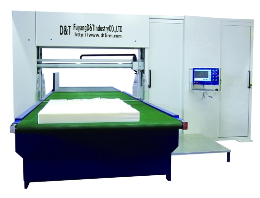 40m / Min Foam Upright CNC ใบมีดคู่เครื่องตัดฟองน้ำตัด 3D Shapes